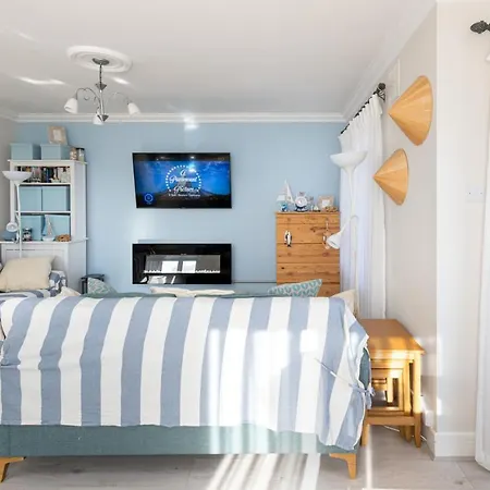 Seaview Beachfront Apartment, Silversands, Rosslare Strand, Co. Wexford Holiday home