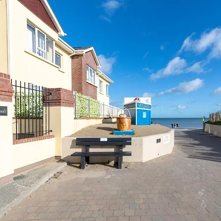 Seaview Beachfront Apartment, Silversands, Rosslare Strand, Co. Wexford * Rosslare Harbour