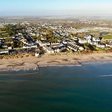 Seaview Beachfront Apartment, Silversands, Rosslare Strand, Co. Wexford Holiday home *